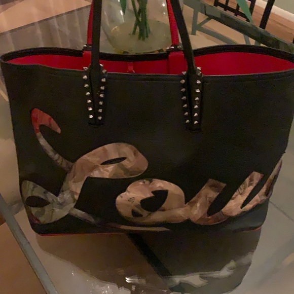 Handbags - CHRISTIAN LOUBOUTIN
Cabata Paris Logo Calfskin